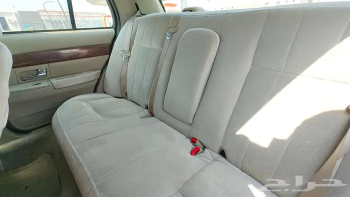 فورد جراند ماركيز 2009 19