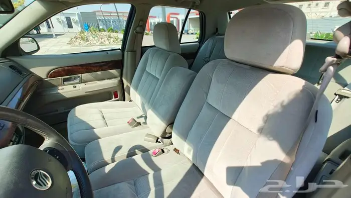 فورد جراند ماركيز 2009 21