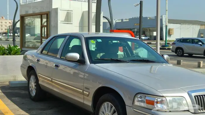 فورد جراند ماركيز 2009 7