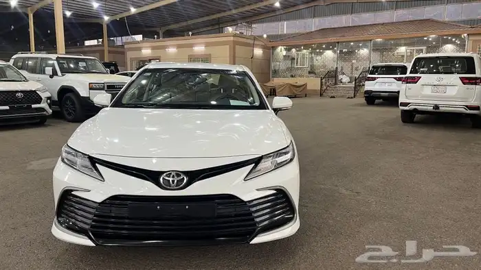 تويوتا كامري 2022 LE وارد الساير بحاله الوكاله عداد 37 الف 8