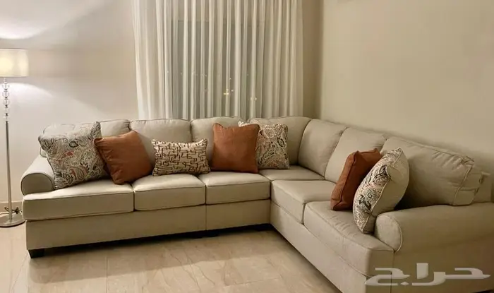 كنب آشلي 6 مقاعد حالة ممتازة بسعر 2500 ريال فقط 0