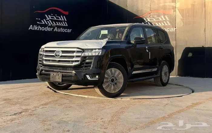 تويوتا لاندكروزر GXR L3 2025 لدى شركة عبدالمجيد الخضر 0