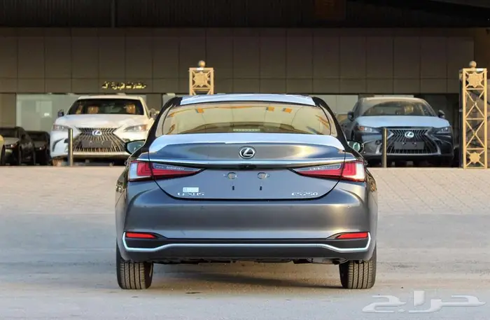 لكزس - ES250 AA -خليجي-2025-جناح-تشغيل عن بعد-ازياق جانبيه 5