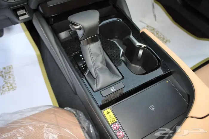 لكزس - ES250 AA -خليجي-2025-جناح-تشغيل عن بعد-ازياق جانبيه 10