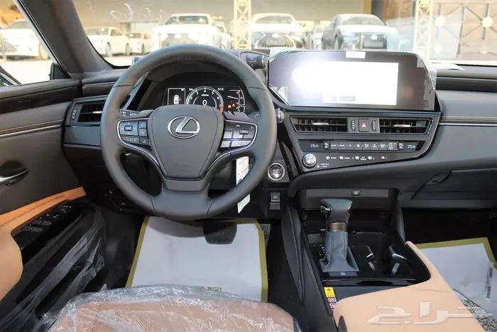 لكزس - ES250 AA -خليجي-2025-جناح-تشغيل عن بعد-ازياق جانبيه 6