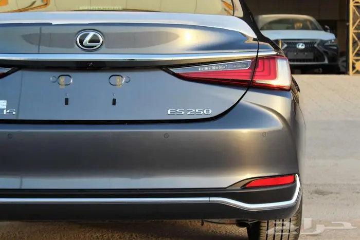لكزس - ES250 AA -خليجي-2025-جناح-تشغيل عن بعد-ازياق جانبيه 4
