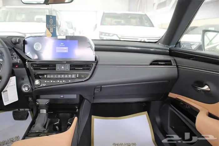 لكزس - ES250 لاكجيري - 2025 - نص فل - خليجي 9