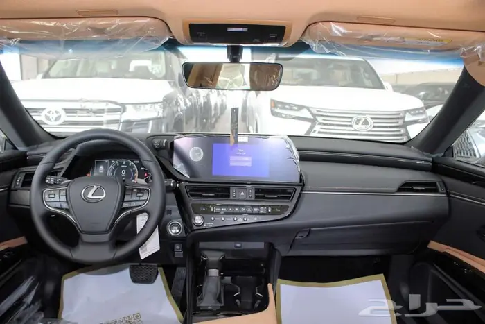 لكزس - ES250 لاكجيري - 2025 - نص فل - خليجي 11