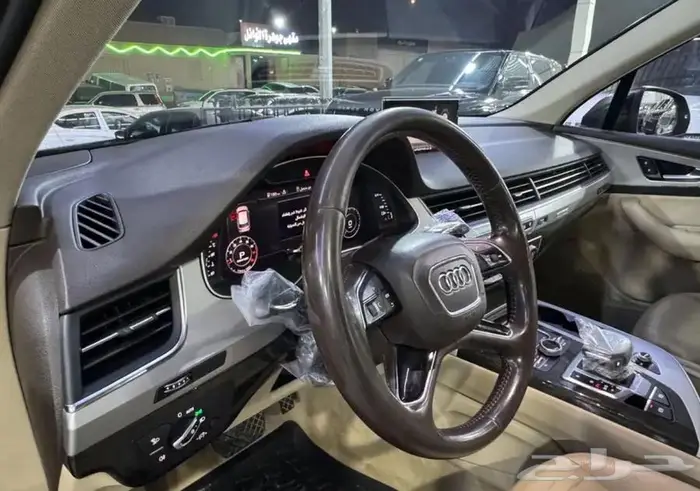 اودي Q7 2016 20