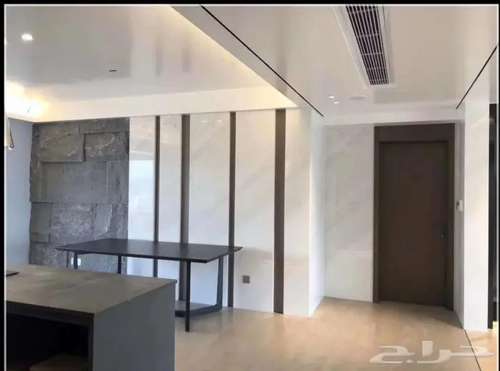 Professional marble installation 0