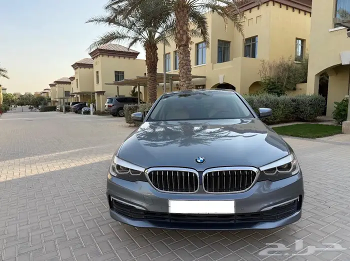 BMW 520i Luxury Line   موديل 2020 1