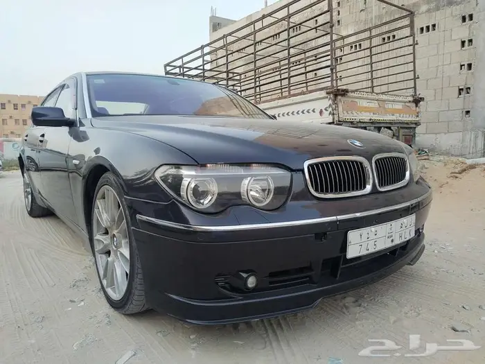 بي ام 745Li 37