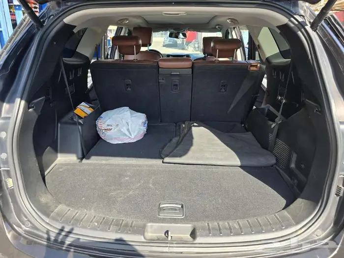 Hyundai Grand Santa Fe 6