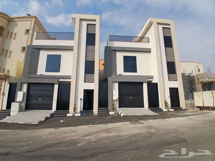 للبيع روف علوى مع ملحق مدخل مستقل VIP من 600 ألف حي الوسام 1