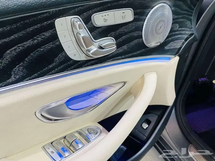 مرسيدس E300 2018 16