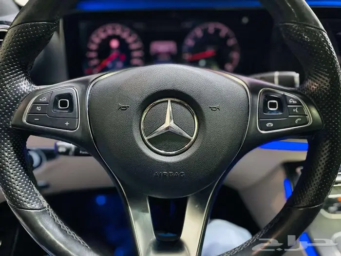 مرسيدس E300 2018 29