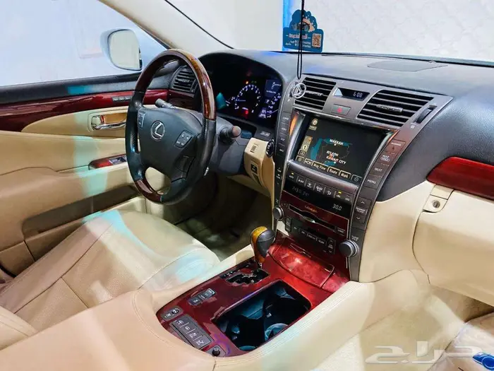 لكزس LS460L موديل 2008 14