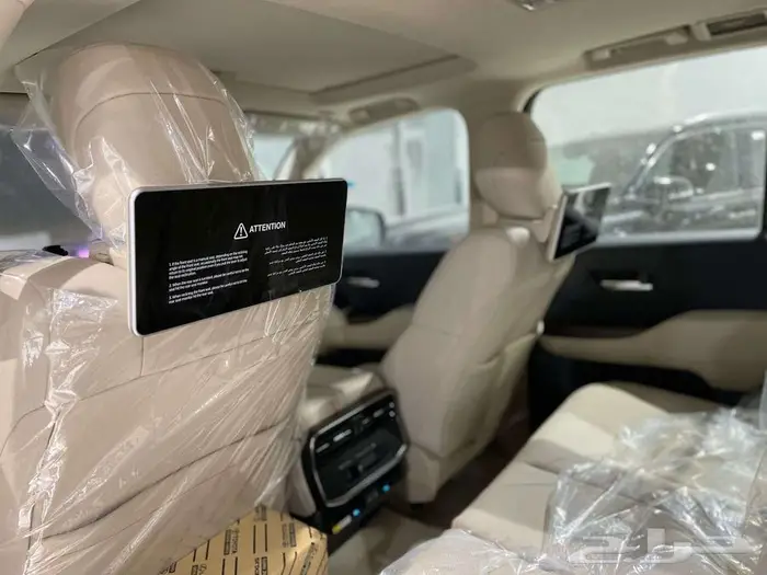 جي اكس ار L4 بريمي بنزين 2025 اللون اسود ابواب شفط 10