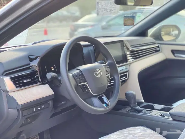 تويوتا كامري E 2025 كاش استلام فوري لوحات افضل سعر 4