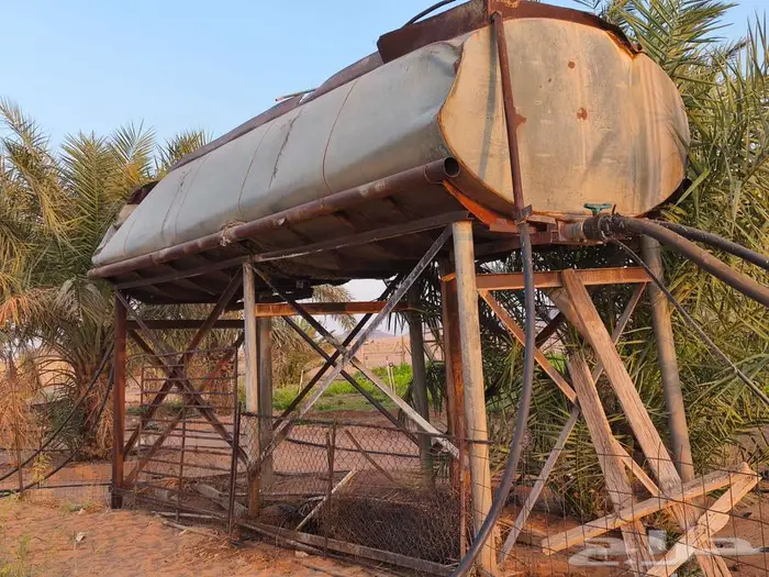 للبيع تانكي ماء عايدي وصندوق لوري تراثي 4