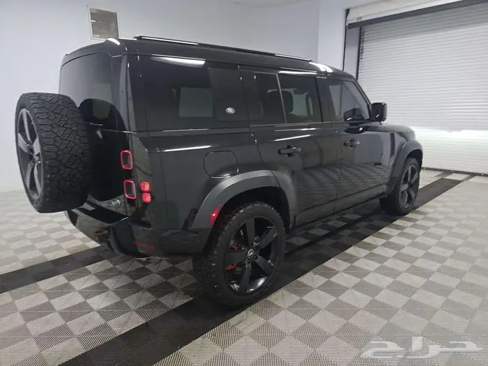 2023 Land Rover Defender 110 X 6
