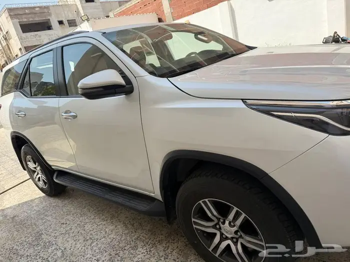 فورتشنر 2023 بنزين 6 سلندر vx1 دبل 3