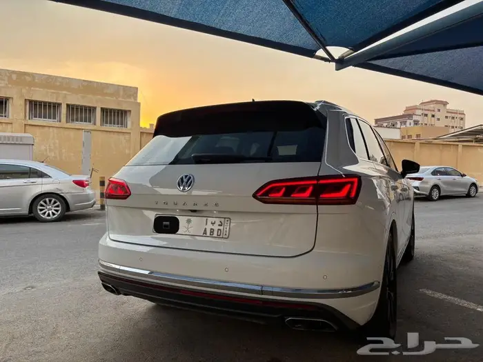 فولكس فاجن طوارق 2018 V6 نص فل R-Line   نظيفة جد ا 4