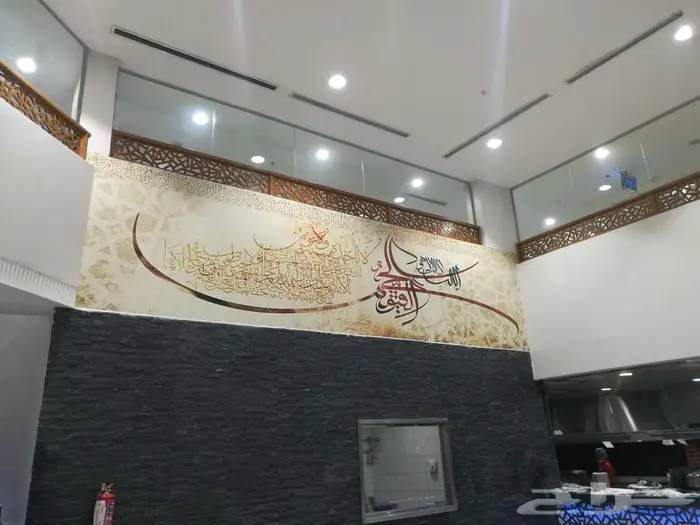 تصميم طباعة لجميع الإستيكرات وكانفس والهدايا بجودة عالية 5