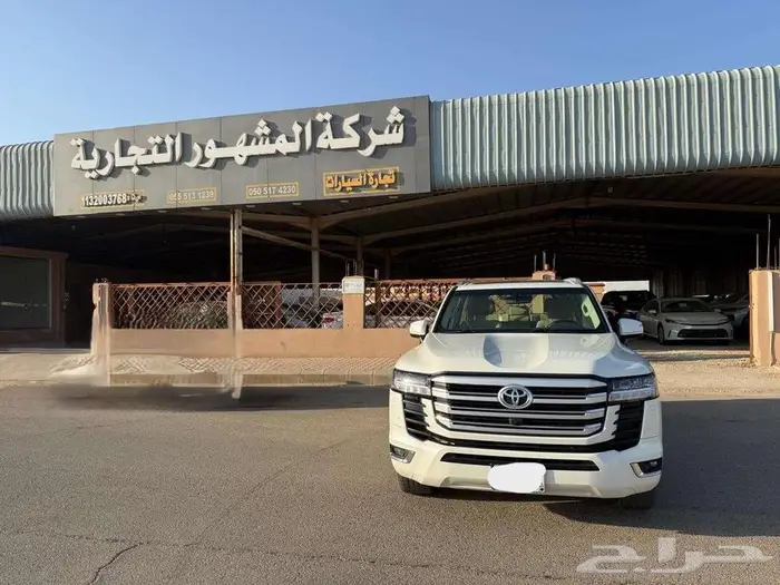 تويوتا لاندكروزر GXR L3 موديل 2023 سعودي حالة ممتازة جدا 0
