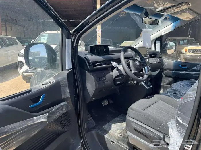 هيونداي ستاريا 9 ركاب 2025 نقد وتقسيط 4