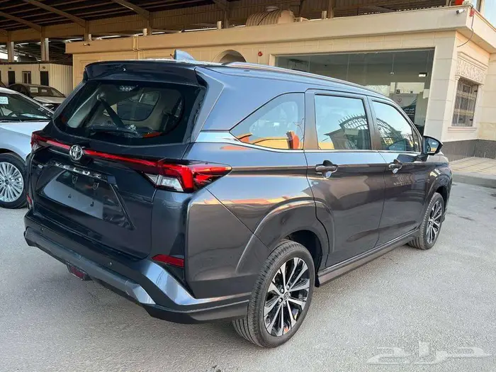 تويوتا فيلوز GLX بنزين 2025 كاش واقساط 3