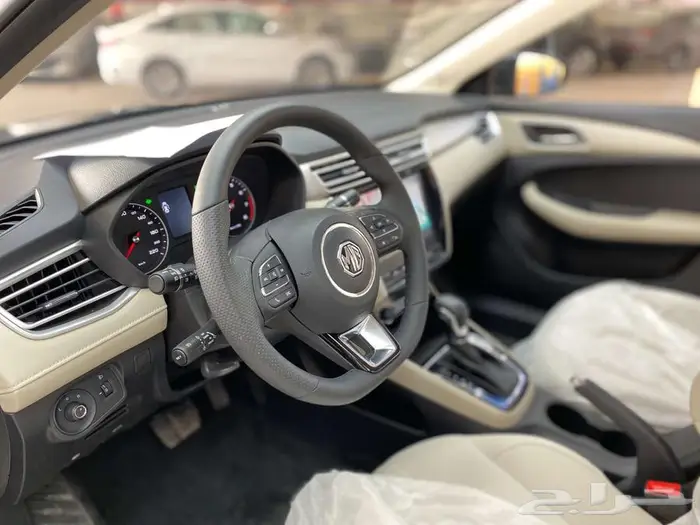 ام جي 5 ستاندر 2025 8