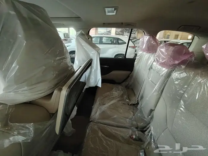 لاندكروزر L4 بنزين موديل 2025 حبه فقط 30