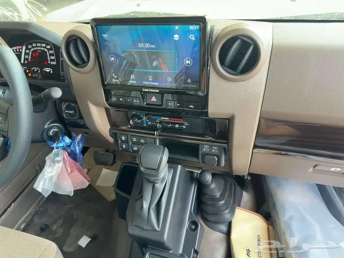 تويوتا شاص 2025 ديزل و بنزين فل كامل رفرف سعودي جديد 6