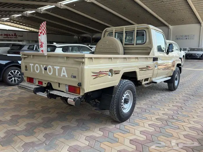 تويوتا شاص 2025 ديزل و بنزين فل كامل رفرف سعودي جديد 9