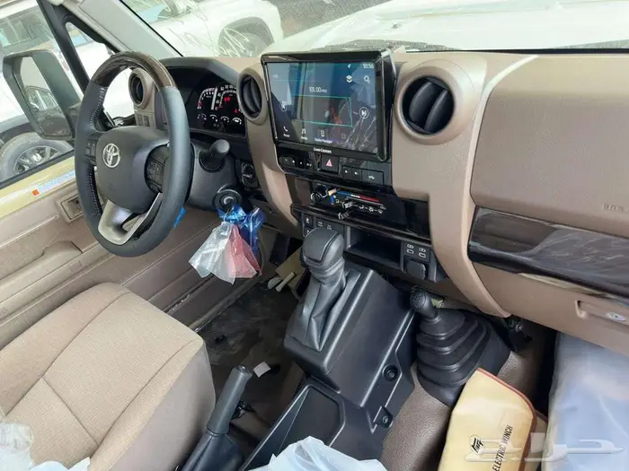 تويوتا شاص 2025 ديزل و بنزين فل كامل رفرف سعودي جديد 7