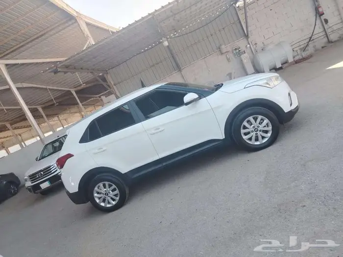 هونداي كريتا 2020 ابيض بودي ومحركات نظيف ب 48.000 ريال 3