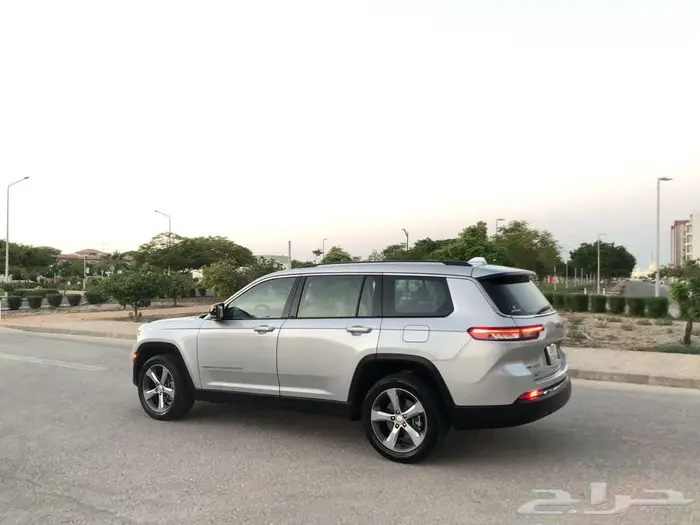 جراند شيروكي 2022 فل كامل ليميتد بدي وكالة مخزن 12