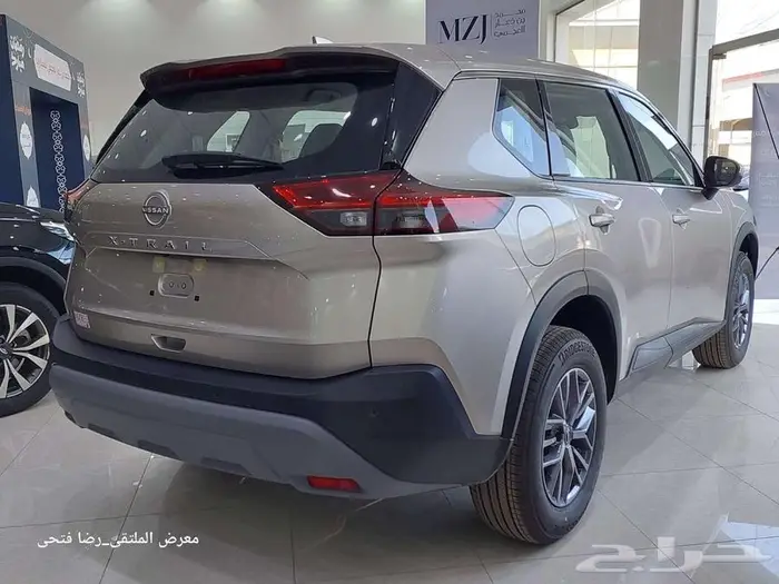 نيسان اكس تريل 2025 (5 راكب ) _ دبل _ لون مميز 15