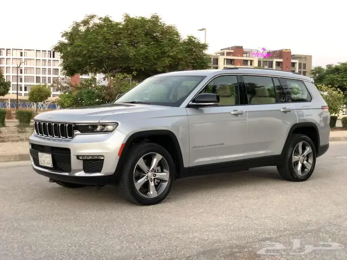 جراند شيروكي 2022 فل كامل ليميتد بدي وكالة مخزن 15