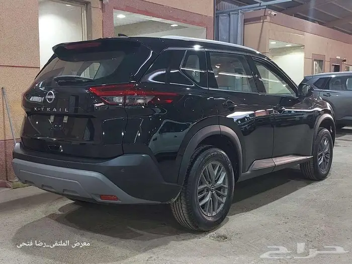 نيسان اكس تريل 2025 (5 راكب ) _ دبل _ لون مميز 4