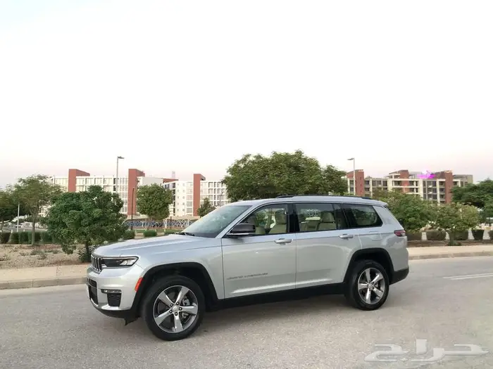 جراند شيروكي 2022 فل كامل ليميتد بدي وكالة مخزن 13