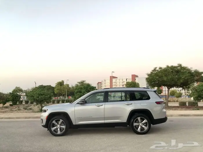 جراند شيروكي 2022 فل كامل ليميتد بدي وكالة مخزن 43