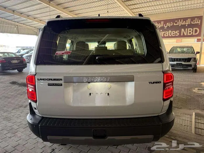 تويوتا برادو TXL3 موديل 2025 بنزين 11