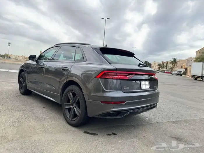 اودي Q8 8