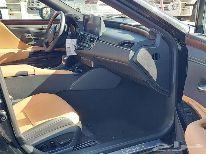 لكزس سيدان ES350 CC بنزين 2025 سعودي 2