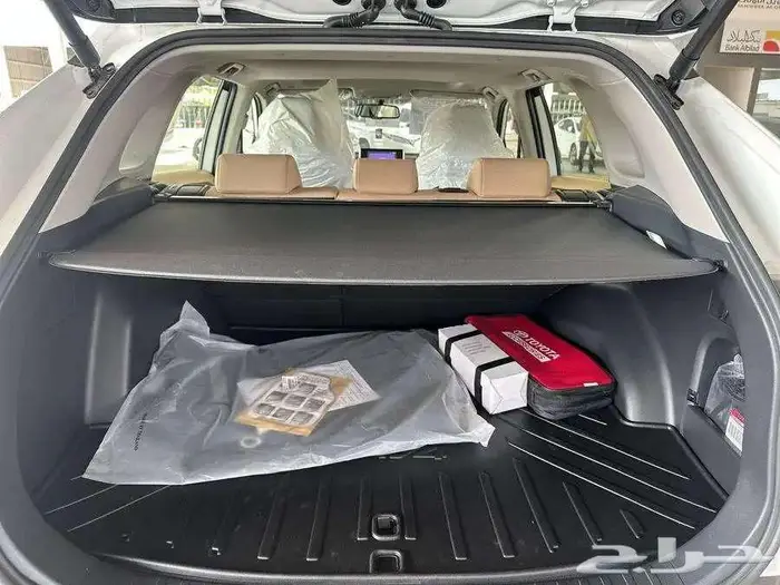 تويوتا راف فور XlE دبل بنزين 2025 7