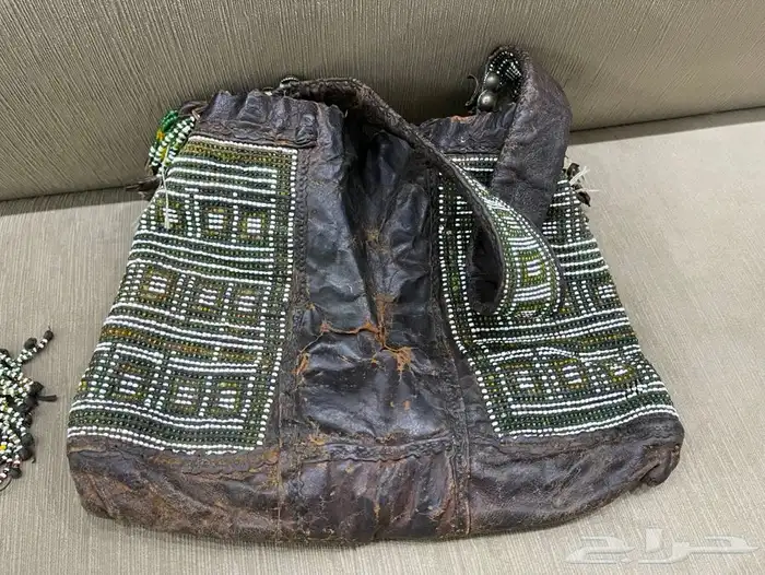 خصمه وشنطة قديمة 1