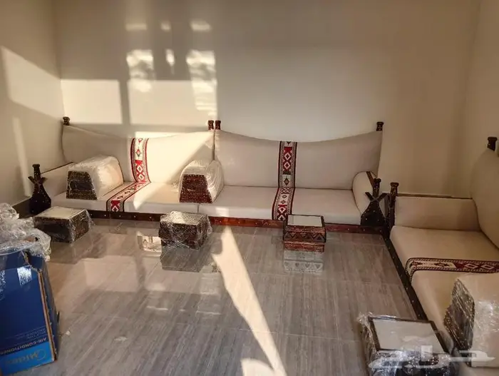 جلسات وتفصيل طاولات كوفي 19