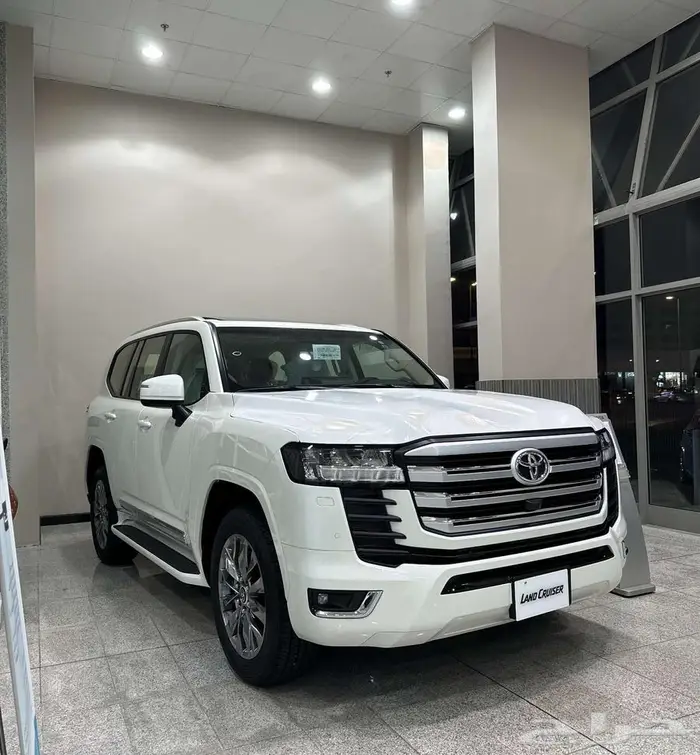 لاندكروزر جي اكس ار4 بنزين LAND CRUISER GXR4 2025 0